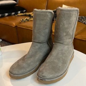 Ugg zipper boots